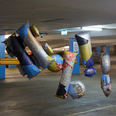 "Dreaming Wild", ALASKA Sydney, 2018; "#%!&", ca.140 x 300 x 100cm, miscl. assorted wrapping paper, news paper, inflated baloons, 2018 ,  photo: Jessica Maurer 